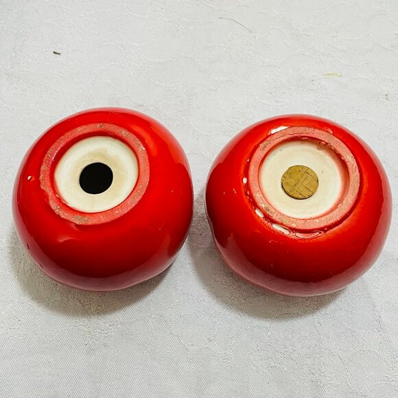 "Pantry Pride" TOMATO Large Salt and Pepper Shakers - Picture 2 of 4